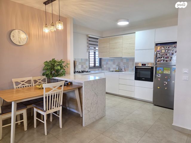 דירה, שדרות אבני החושן, כרמי גת, קרית גת