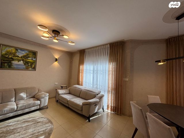 דו משפחתי, גבעת כלניות, יקנעם עילית