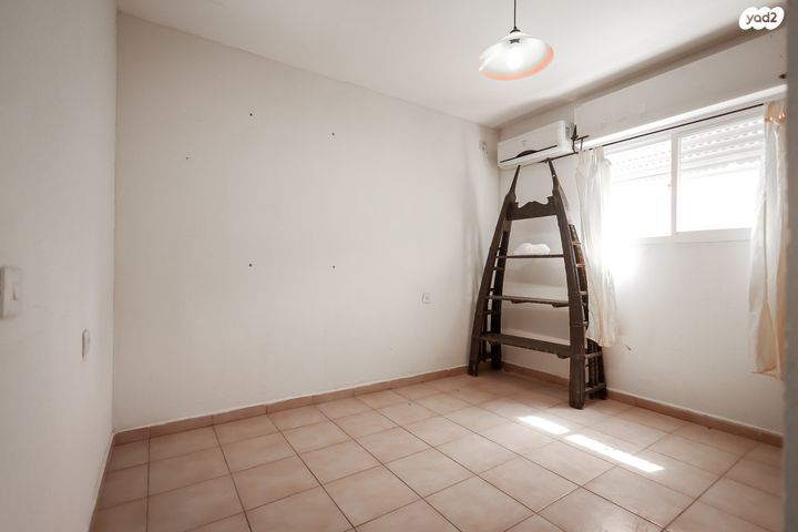 דו משפחתי, מרום כנען איביקור, צפת