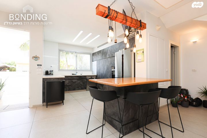 דו משפחתי, שדמה, אבן יהודה