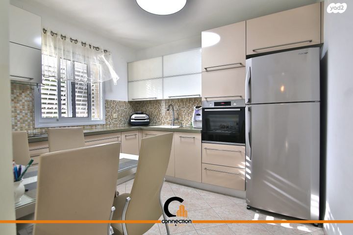 דופלקס, חסידי אומות העולם 10, חיפה