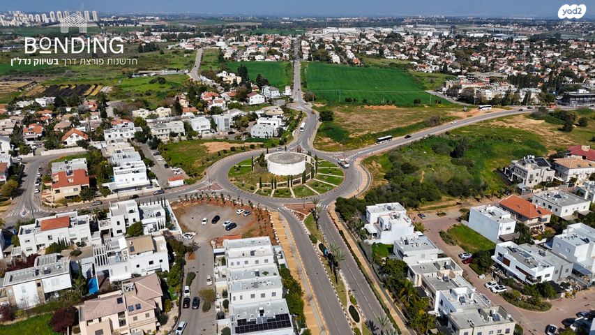 דו משפחתי, שדמה, אבן יהודה