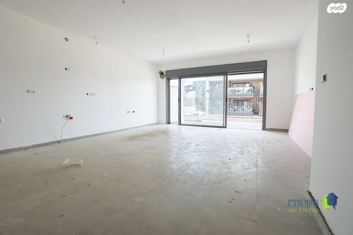 דירה, המעיין, ארלוזורוב, גבעתיים