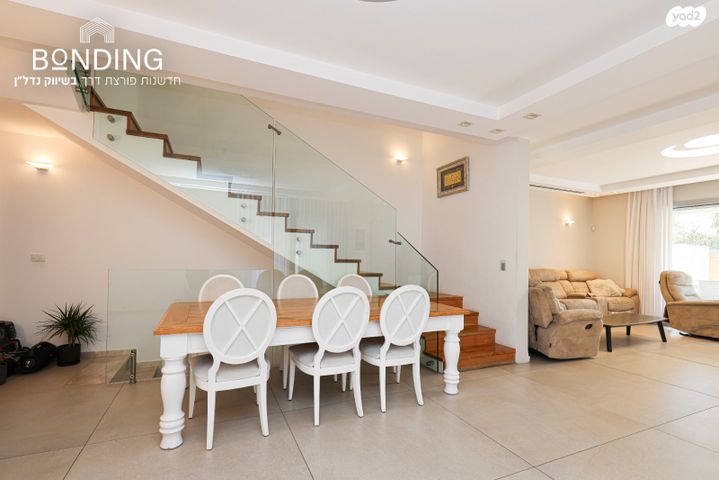 דו משפחתי, שדמה, אבן יהודה