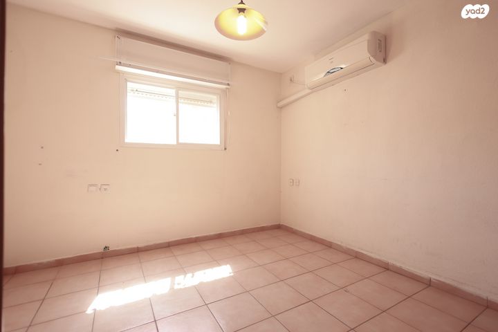 דו משפחתי, מרום כנען איביקור, צפת