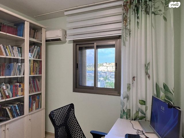 דו משפחתי, גבעת כלניות, יקנעם עילית