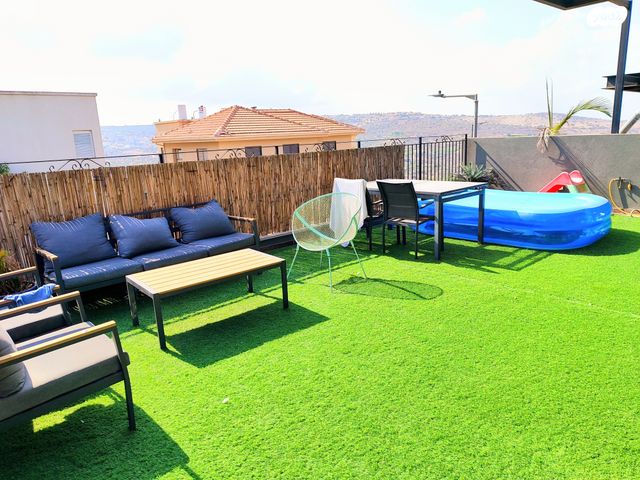 דו משפחתי, צופים, צופים