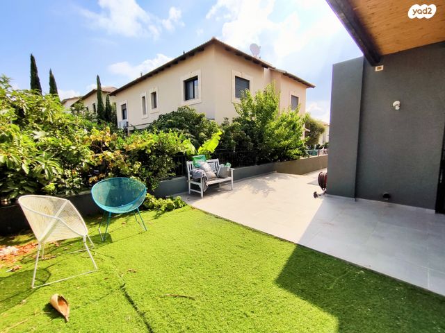 דו משפחתי, צופים, צופים