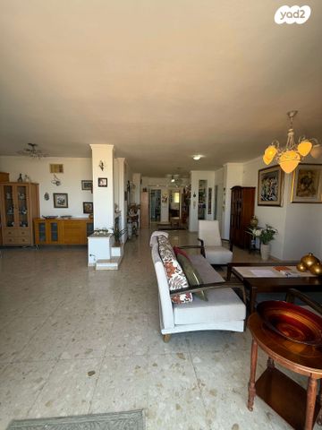 דירה, יקינטון, אחוזה, חיפה