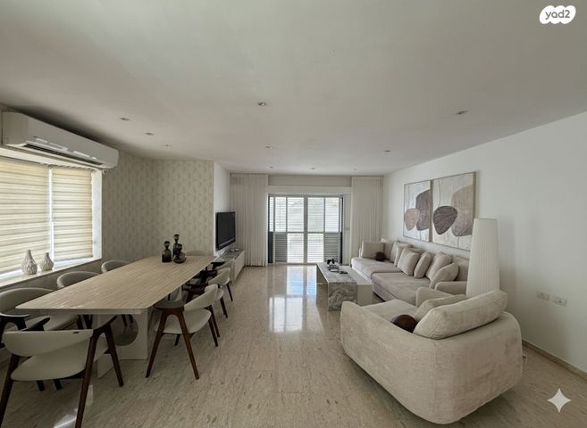 דו משפחתי, כפר יונה