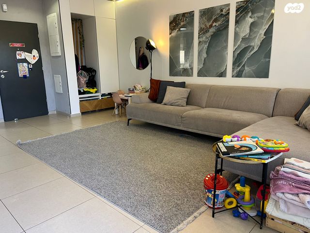 דירה, ניסנית, אלעזר