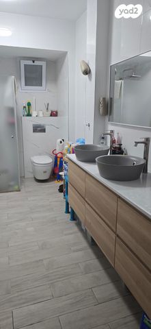 דירת גן, הושע בן באר, אופקים