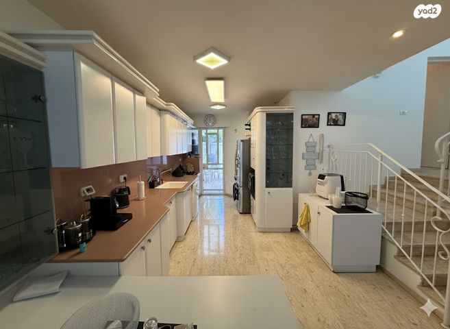 דו משפחתי, כפר יונה