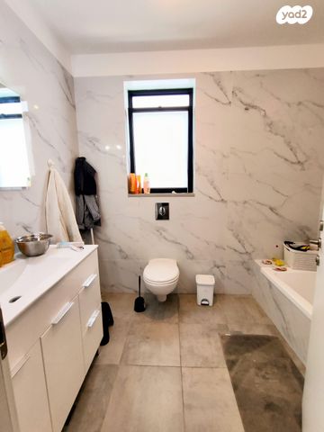 דו משפחתי, צופים, צופים