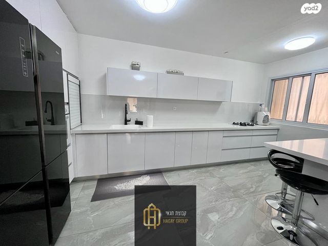 דירה, האיילון 15, גני יער, לוד