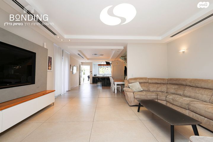 דו משפחתי, שדמה, אבן יהודה