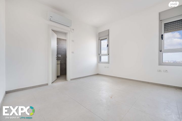 דירה, אלה 19, לשם, עלי זהב