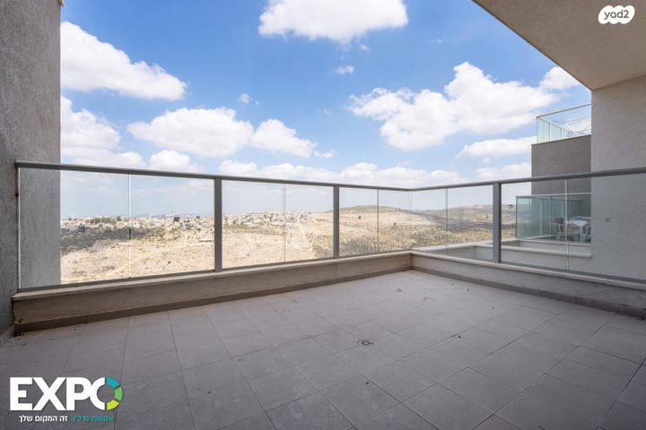 דירה, אלה 19, לשם, עלי זהב