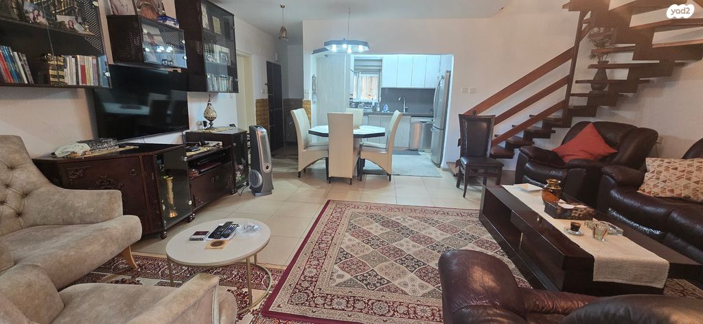 דופלקס, אשחר, האירוסים, כרמיאל