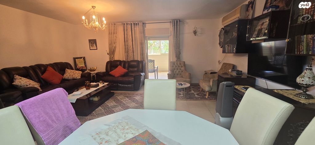 דופלקס, אשחר, האירוסים, כרמיאל