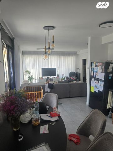 דירה, רמב"ם, הגבול רוטשילד, בת ים