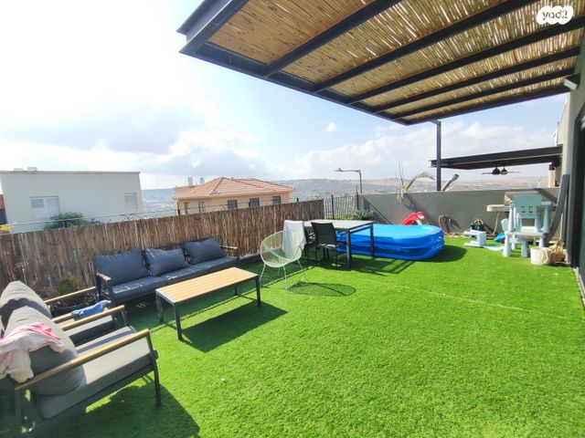 דו משפחתי, צופים, צופים