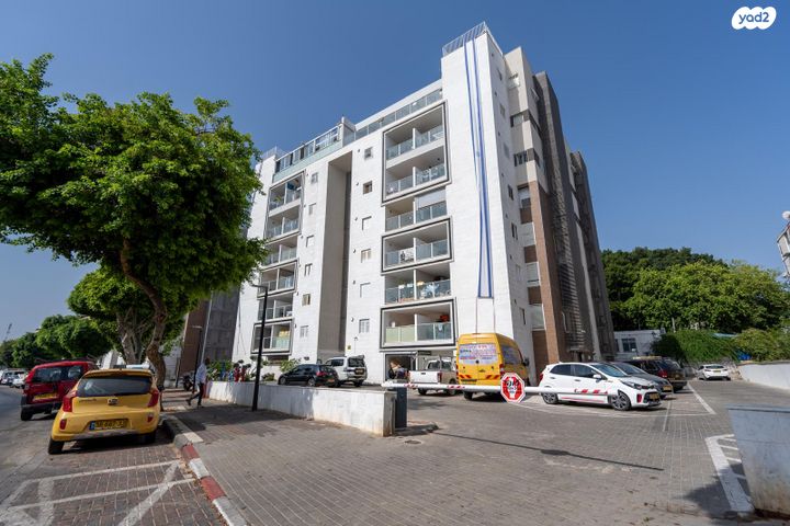 דירה, יוסף שפרינצק, אחדות, פתח תקווה