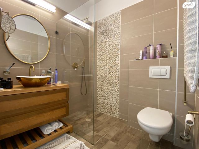 גג/ פנטהאוז, יהושע חנקין, אגרובנק, חולון