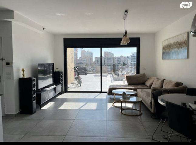 גג/ פנטהאוז, רמב"ם, הגבול רוטשילד, בת ים