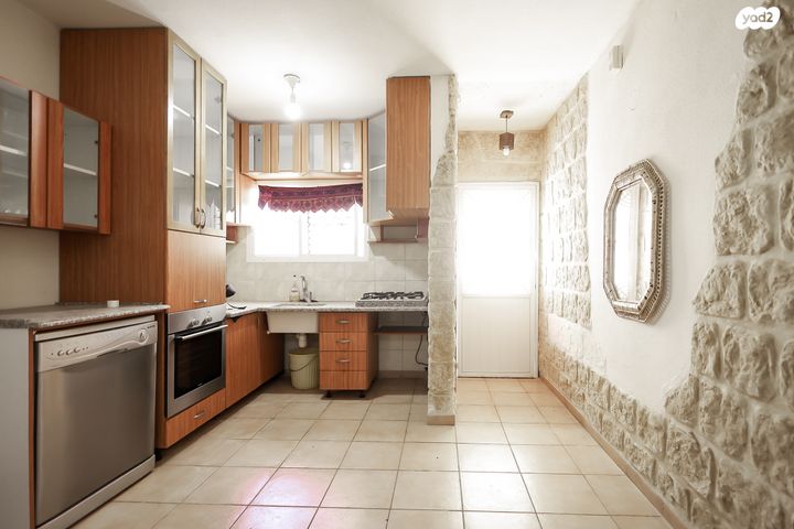 דו משפחתי, מרום כנען איביקור, צפת