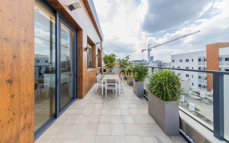 גג/ פנטהאוז, נווה דוד רמז, רעננה