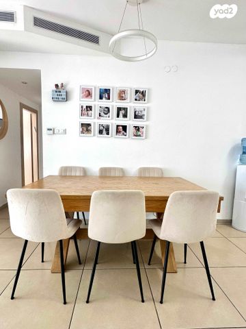 דירה, אפרים קישון 1, חתני פרס ישראל, באר יעקב