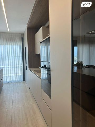 גג/ פנטהאוז, הרצל 47, עיר, מרכז העיר, נהריה