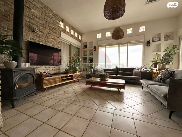 בית פרטי/ קוטג', יבנאל, יבנאל