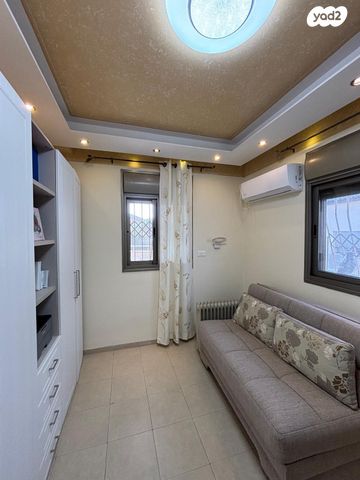 דו משפחתי, גבעת כלניות, יקנעם עילית