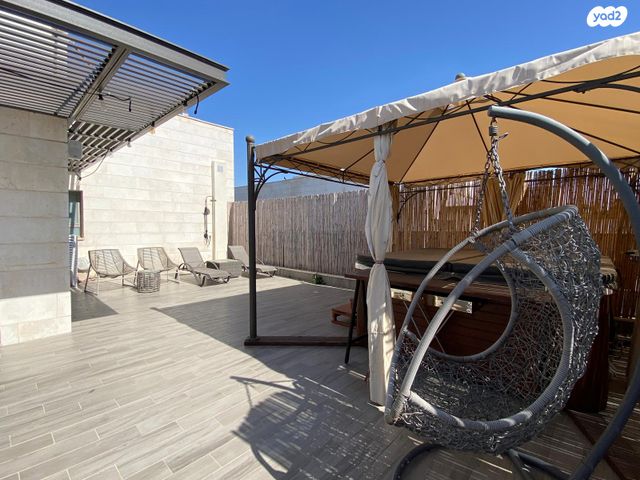 גג/ פנטהאוז, יהושע חנקין, אגרובנק, חולון