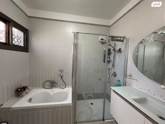 דו משפחתי, גבעת כלניות, יקנעם עילית