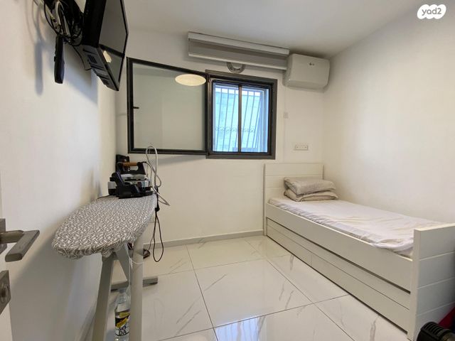 גג/ פנטהאוז, יהושע חנקין, אגרובנק, חולון