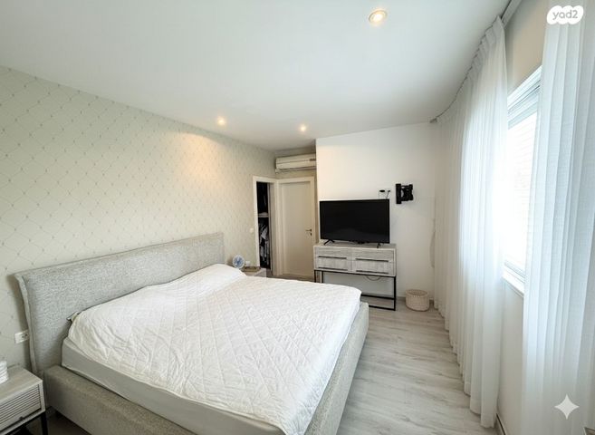 דו משפחתי, כפר יונה