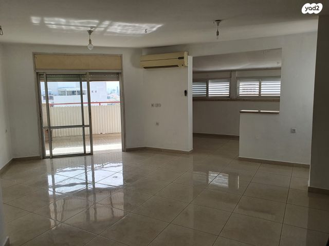 ד"ר הרמן מאאס 