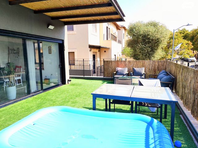 דו משפחתי, צופים, צופים