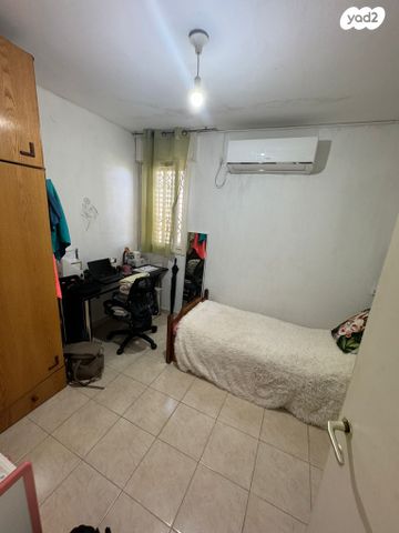 דירה, מעלה הגיבורים, בן דור, נשר