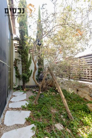 דו משפחתי, בית אריה / עופרים