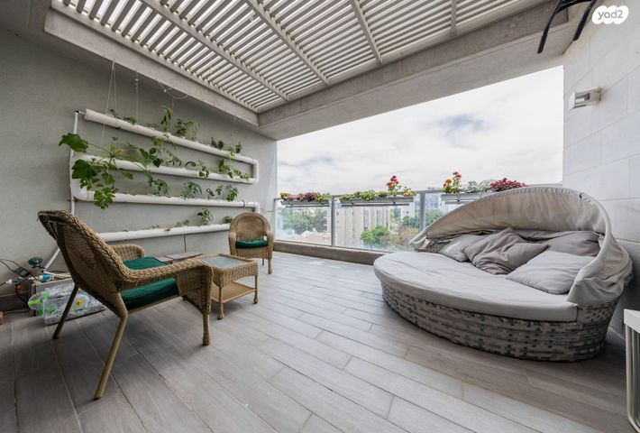 גג/ פנטהאוז, קרית שרת, רעננה