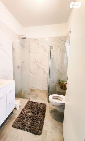 דו משפחתי, צופים, צופים