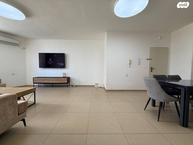 דירה, מסריק, עצמאות יוספטל, בת ים