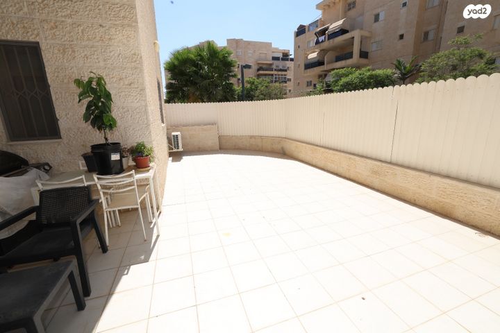 דירת גן, גדעון האוזנר, רמות הרכס, באר שבע