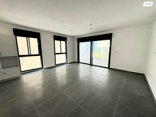 דירה, אחדות העבודה, בורוכוב, גבעתיים