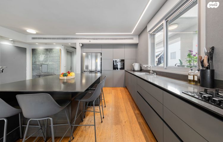 גג/ פנטהאוז, קרית שרת, רעננה