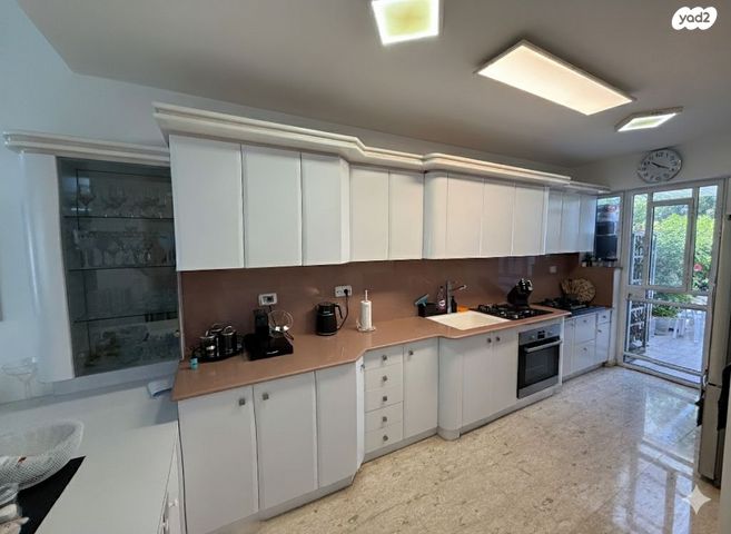 דו משפחתי, כפר יונה